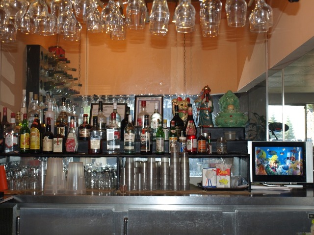 Chinhon cocktail counter